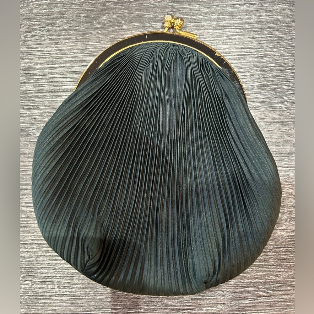 Vintage Carolyne Barton raw silk clutch.